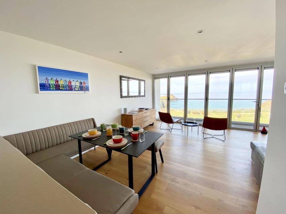 Sunset Waves Sea View Apartment Featuring Panoramic Views & Parking นิวคีย์ ภายนอก รูปภาพ